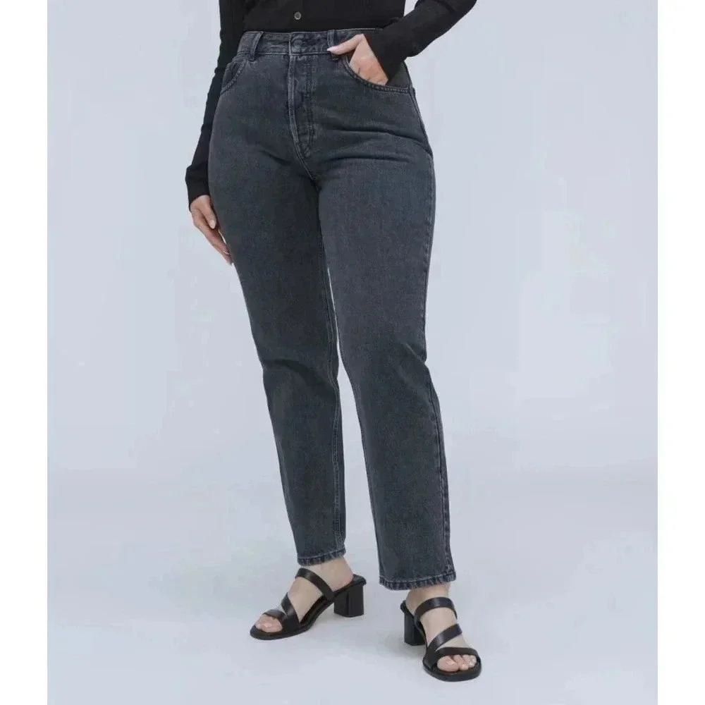 Everlane The Curvy 90’s Cheeky Straight Jean size 28 in washed black NWT
